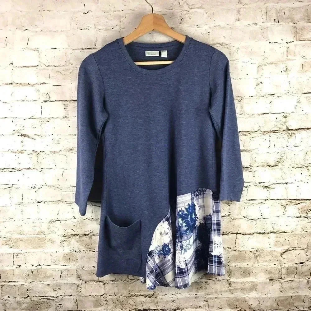Women's LOGO Lounge Blue Floral Shirt size XXS